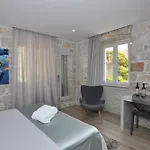 Bernardi 2 Gostinjska kuća